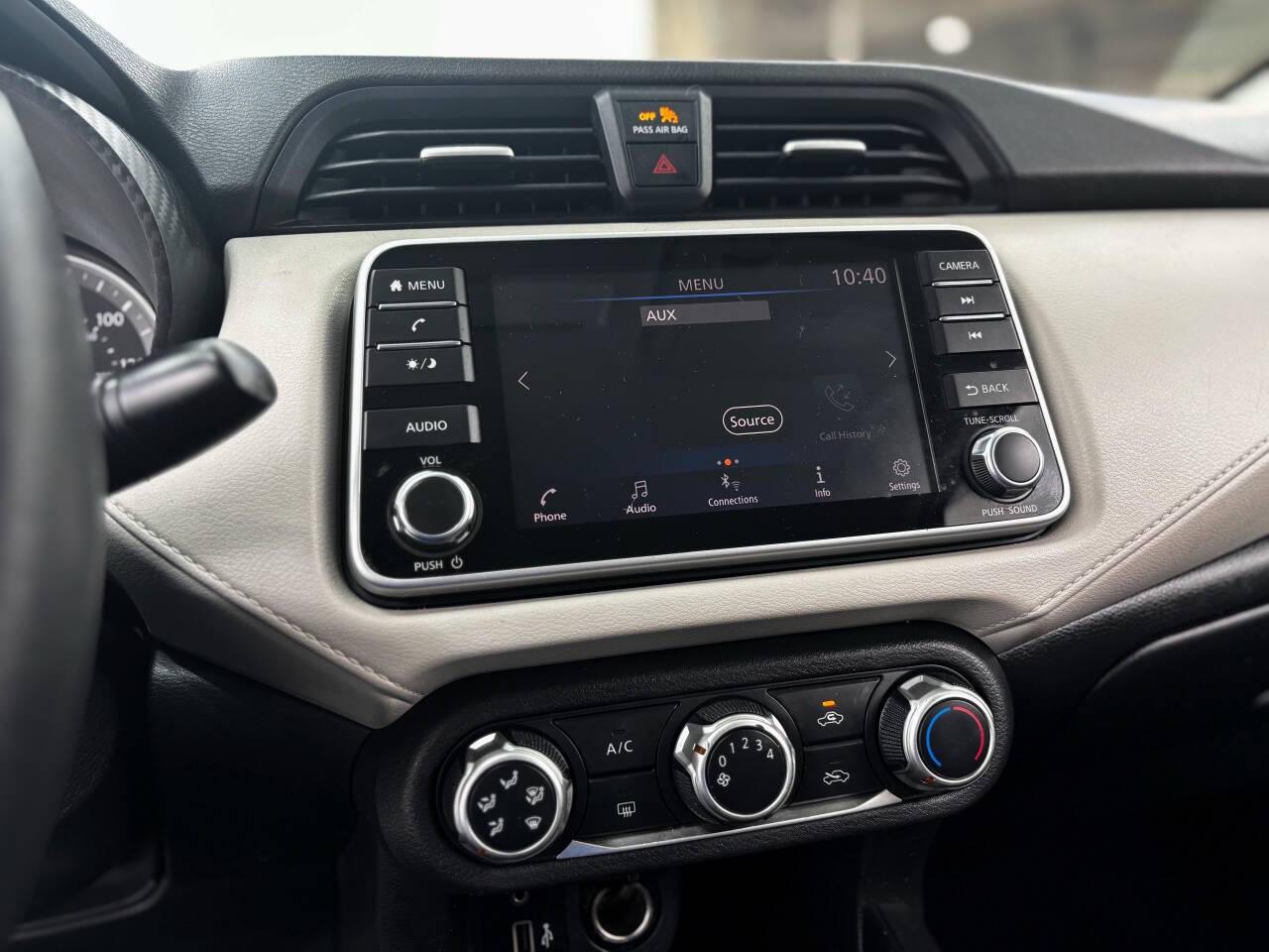 Nissan Versa SV 2021