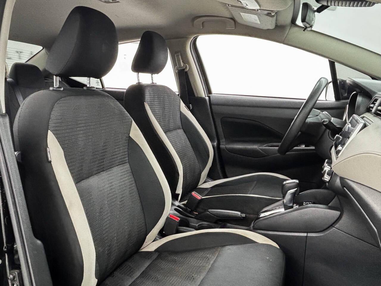 Nissan Versa SV 2021