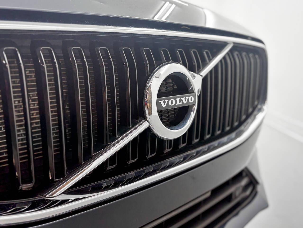 Volvo XC60 T5 Momentum 2021