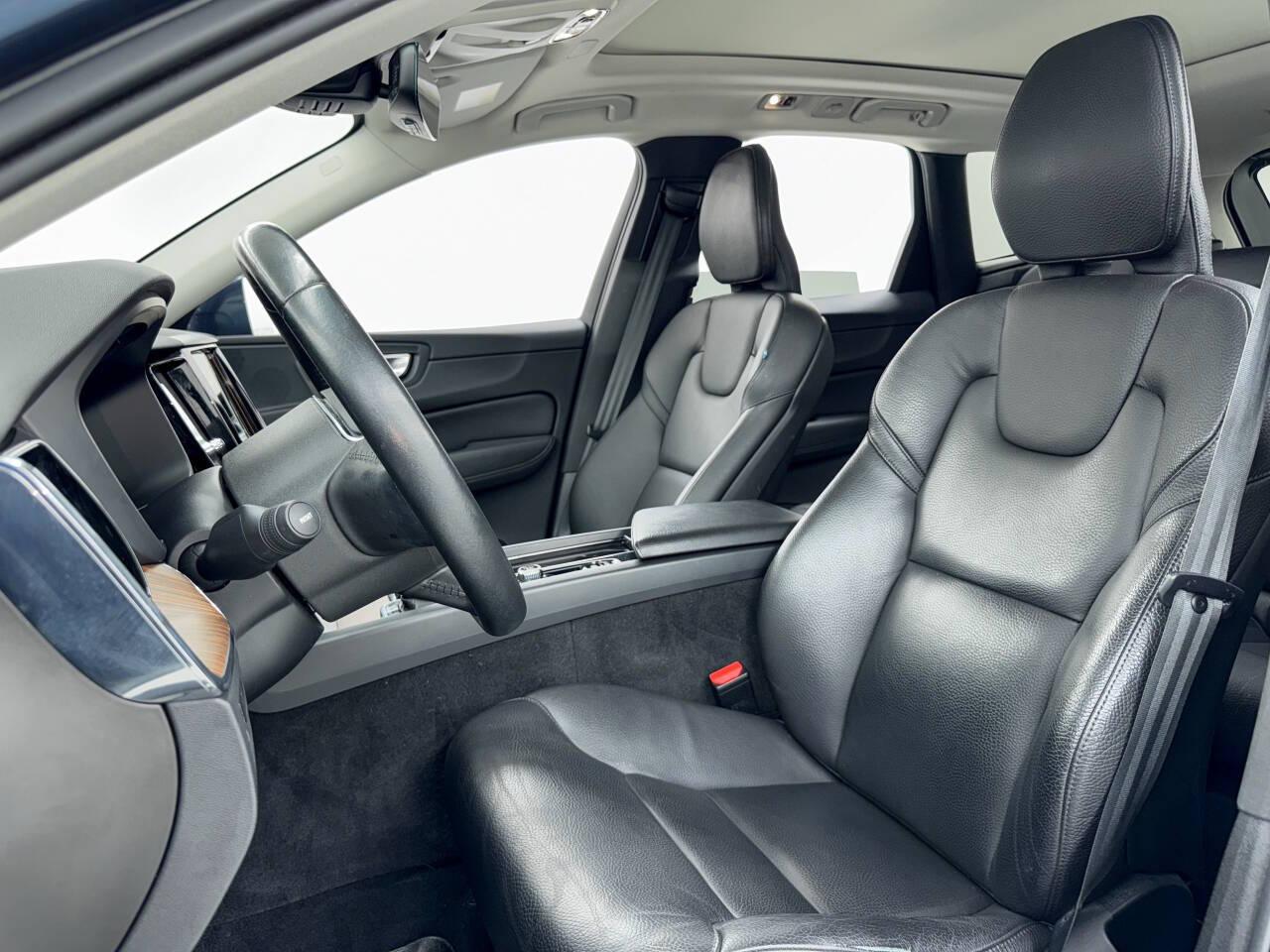 Volvo XC60 T5 Momentum 2021