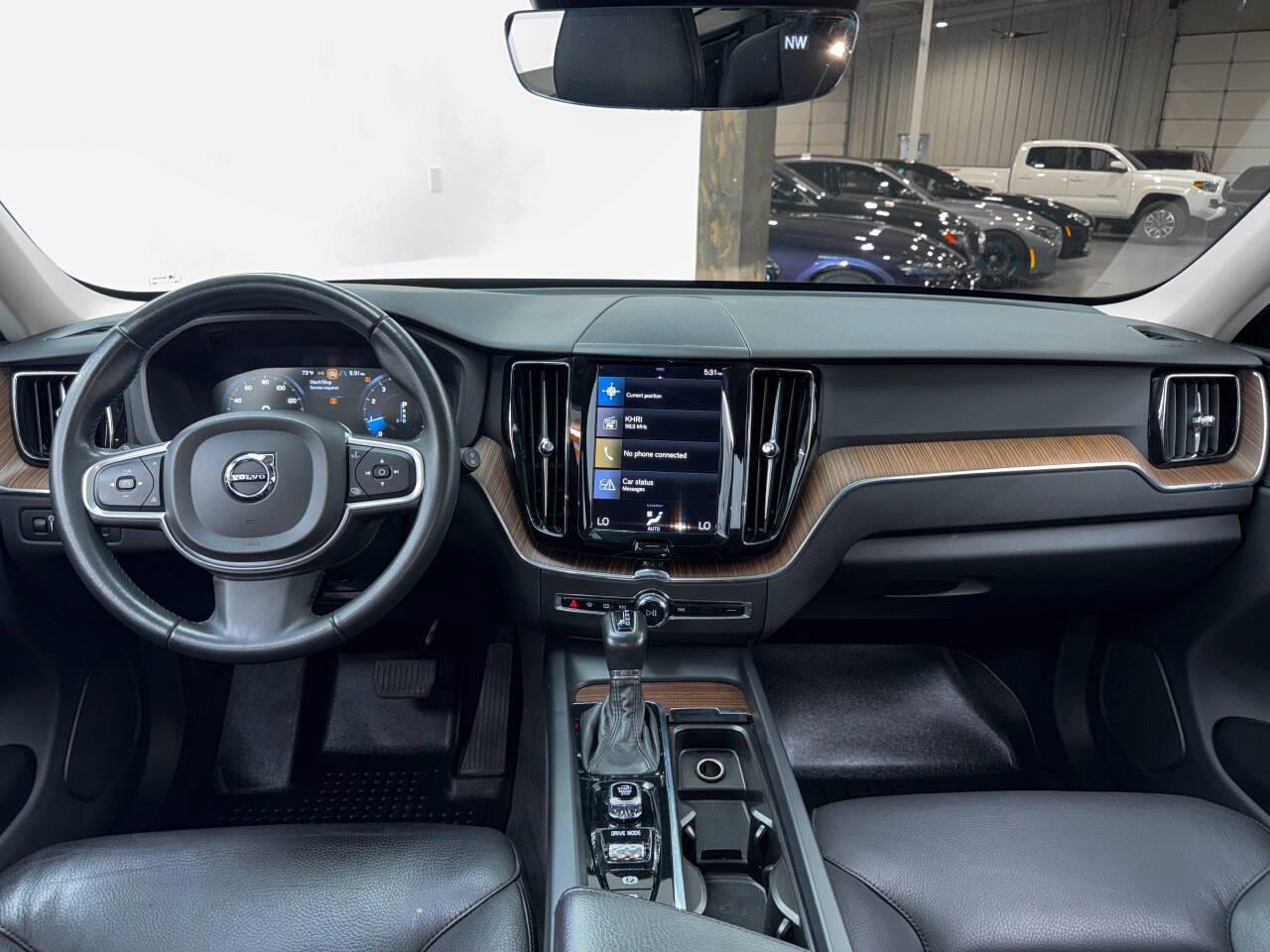 Volvo XC60 T5 Momentum 2021