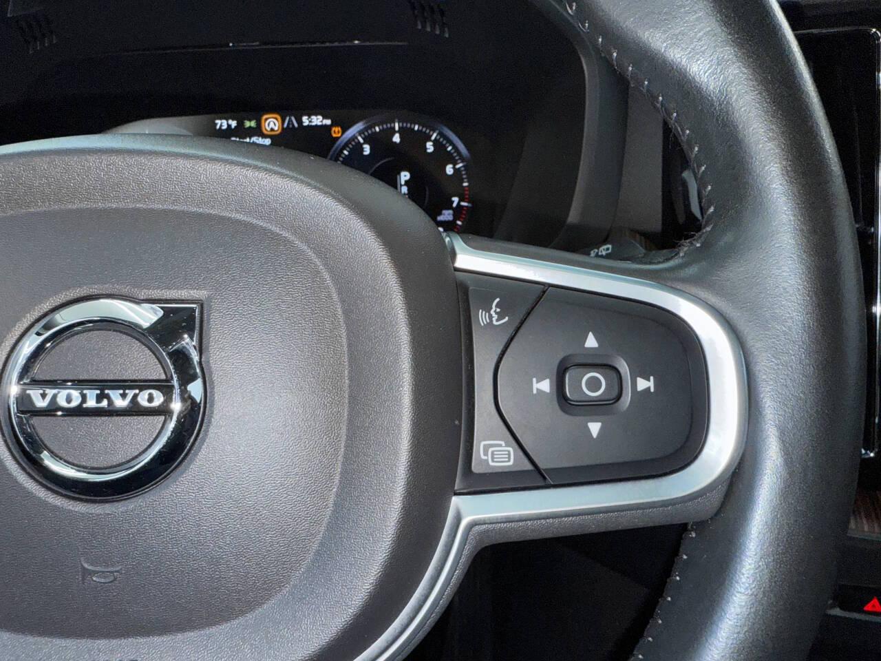 Volvo XC60 T5 Momentum 2021