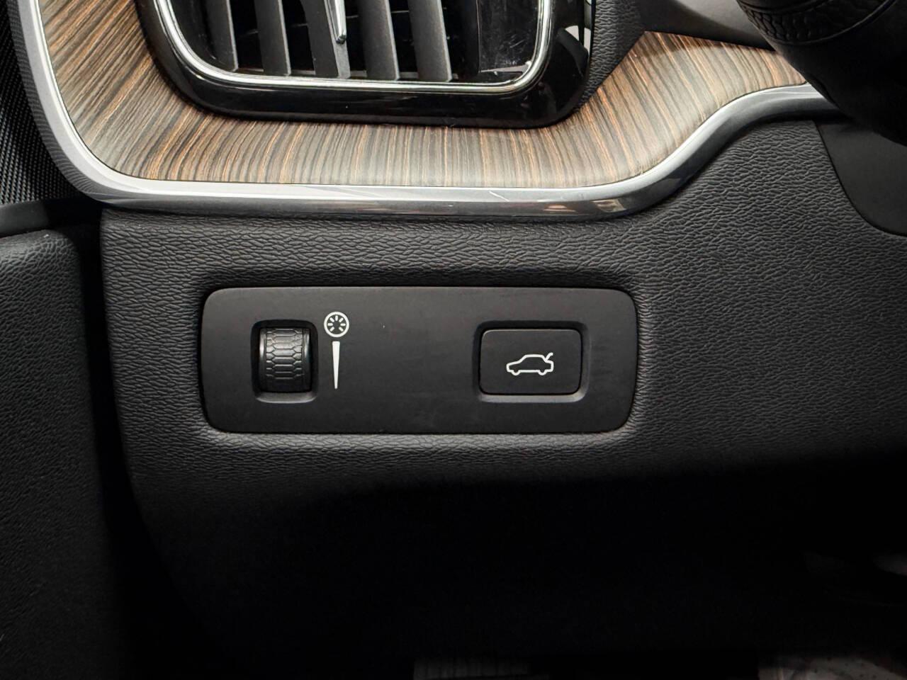 Volvo XC60 T5 Momentum 2021