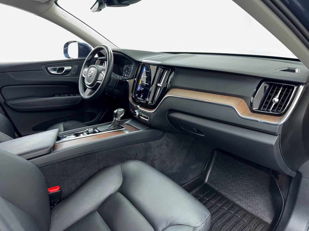 Volvo XC60 T5 Momentum 2021