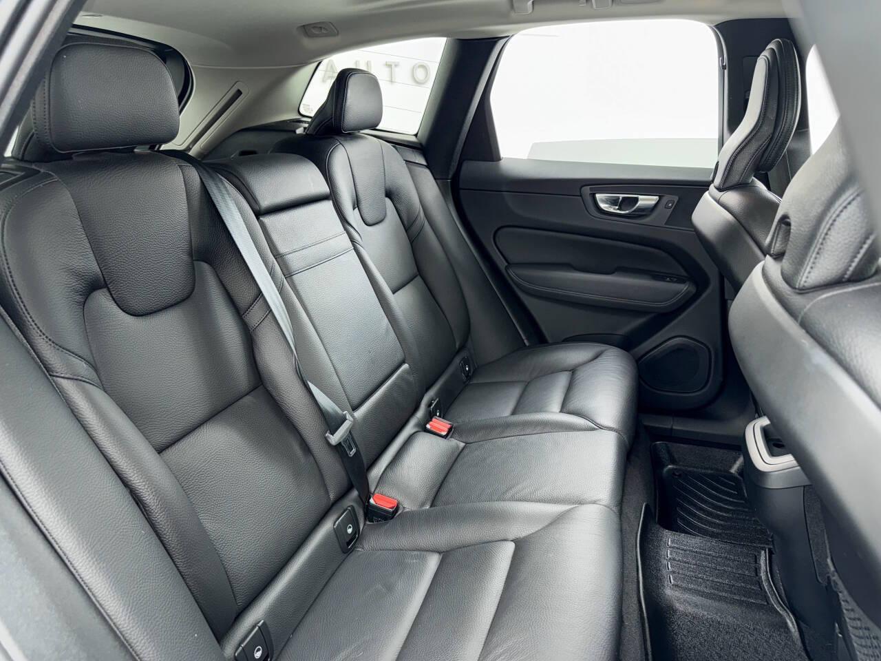 Volvo XC60 T5 Momentum 2021