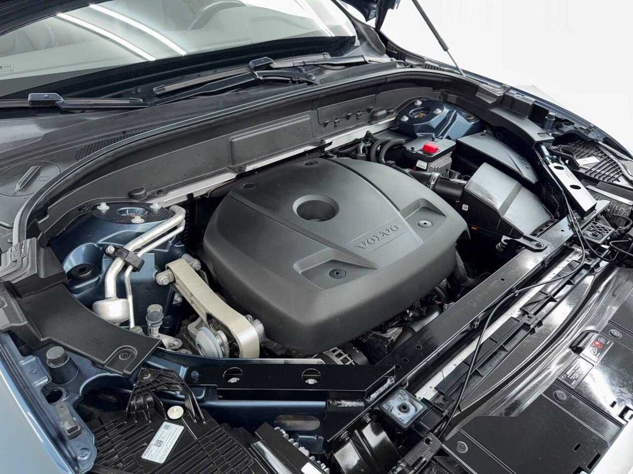 Volvo XC60 T5 Momentum 2021