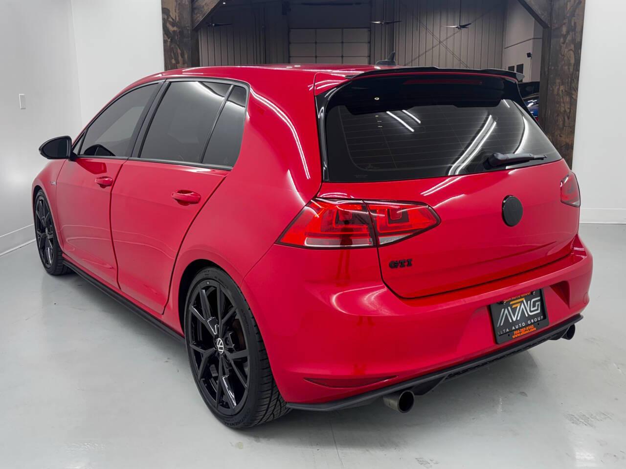 Volkswagen Golf GTI S 6A 4-Door 2017