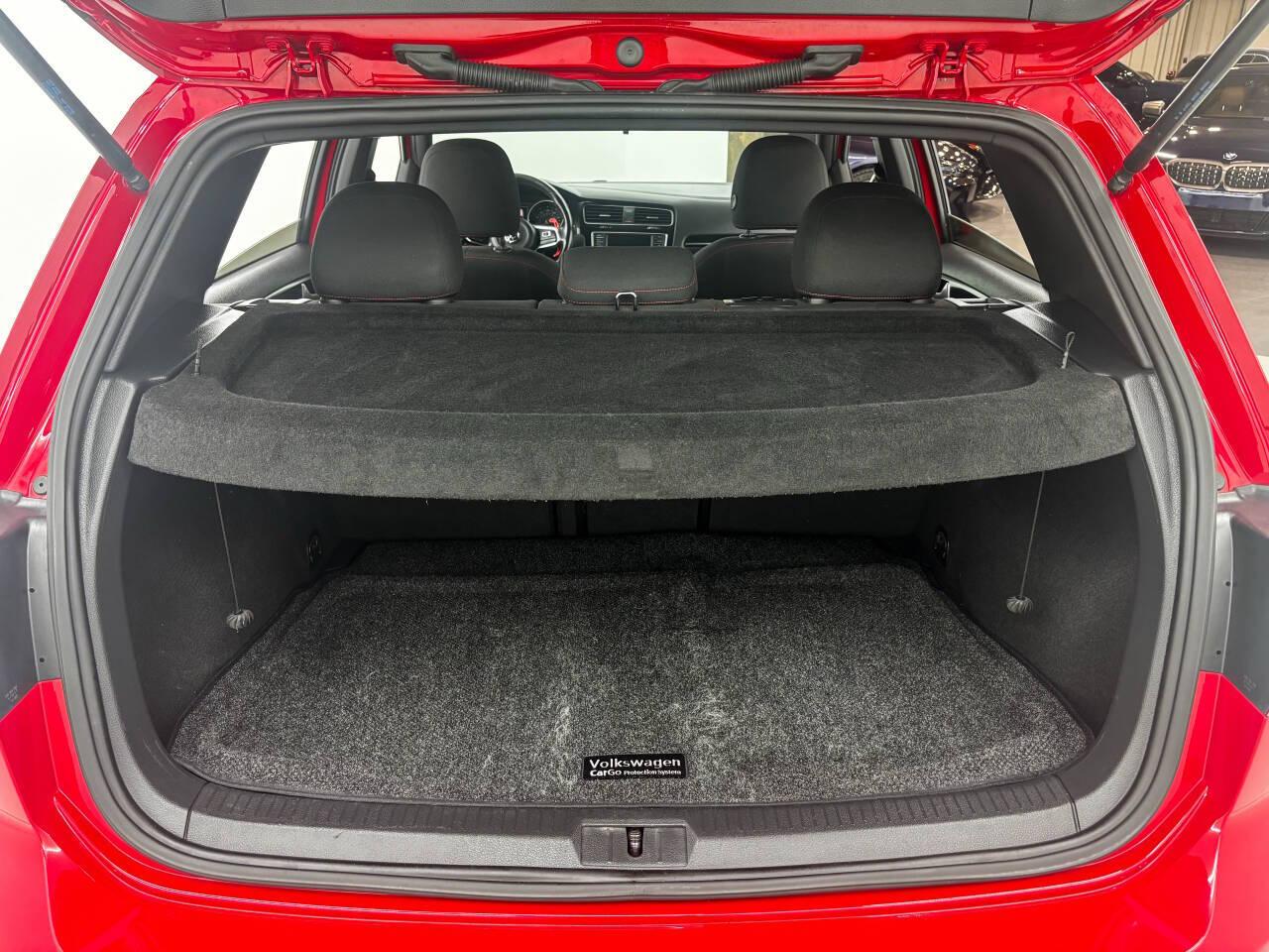 Volkswagen Golf GTI S 6A 4-Door 2017