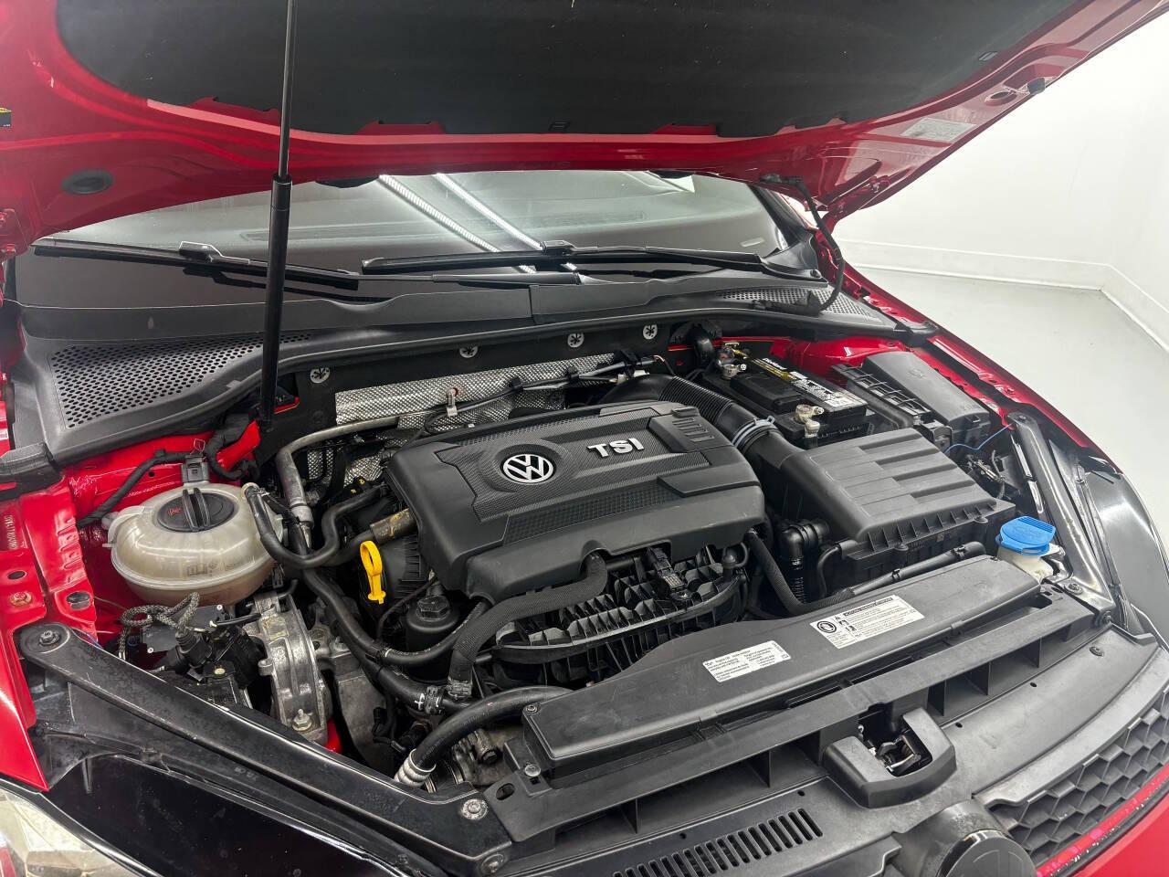 Volkswagen Golf GTI S 6A 4-Door 2017