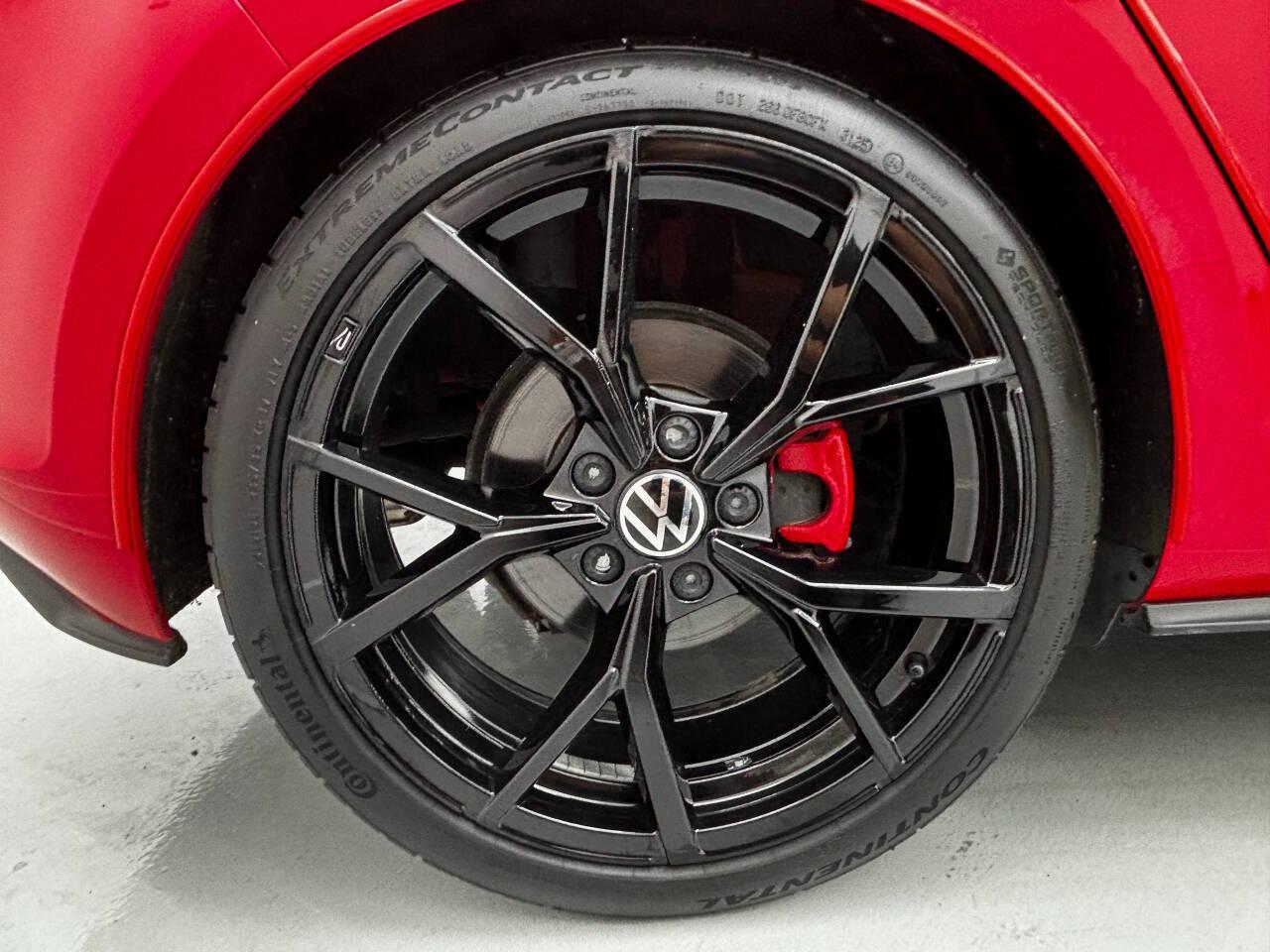 Volkswagen Golf GTI S 6A 4-Door 2017