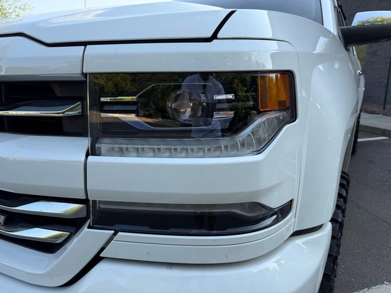 Chevrolet Silverado 1500 LTZ Crew Cab 4WD 2018