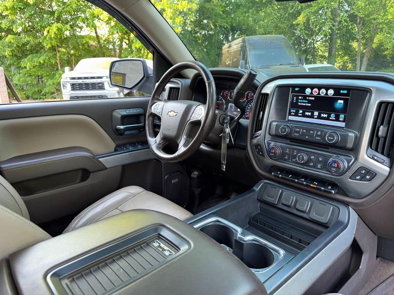 Chevrolet Silverado 1500 LTZ Crew Cab 4WD 2018