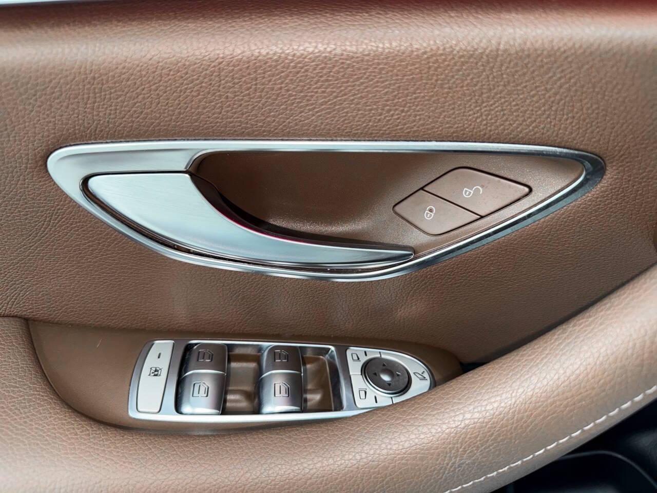 Mercedes-Benz E-Class E300 Luxury 4MATIC Sedan 2018