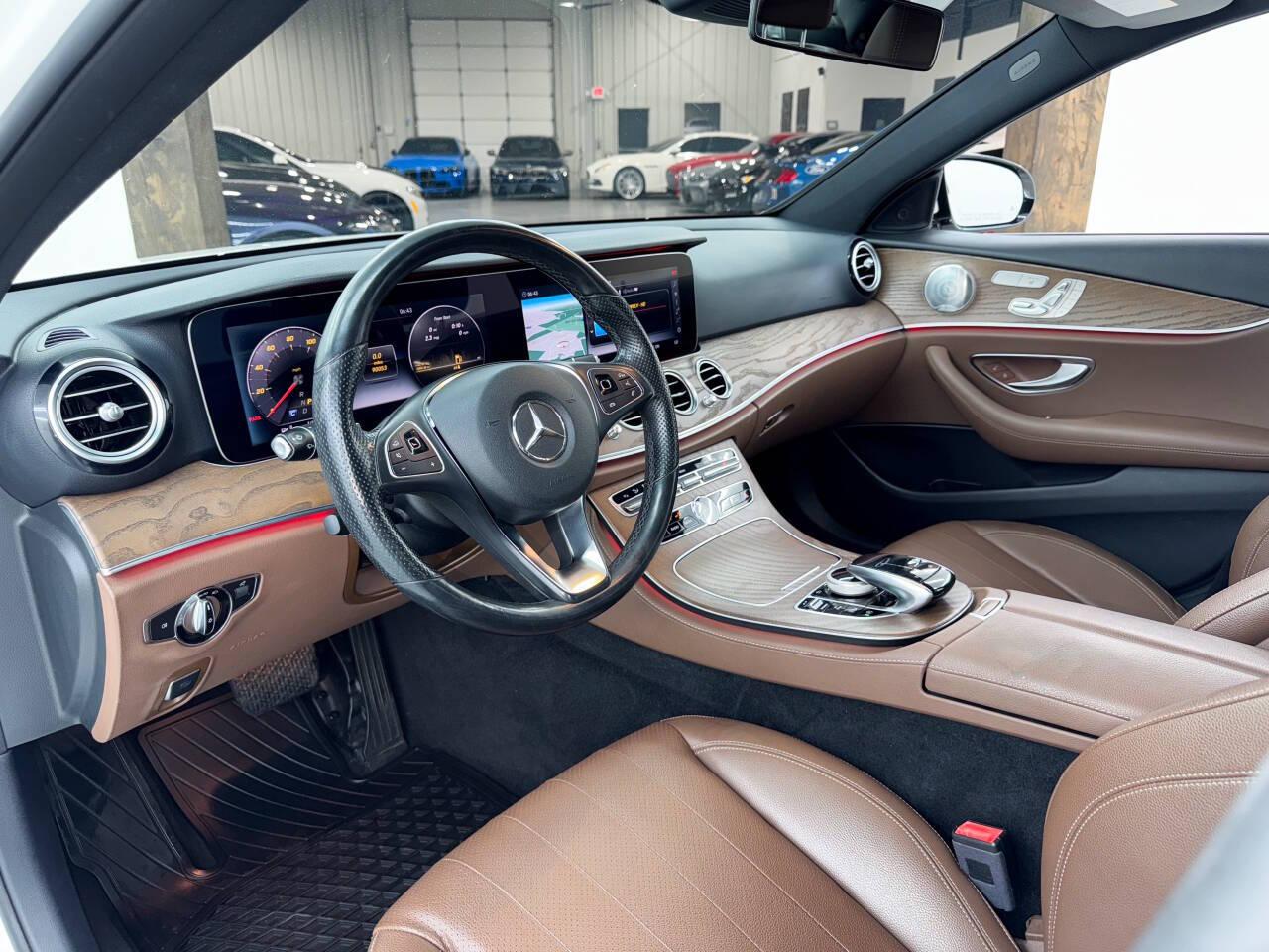 Mercedes-Benz E-Class E300 Luxury 4MATIC Sedan 2018