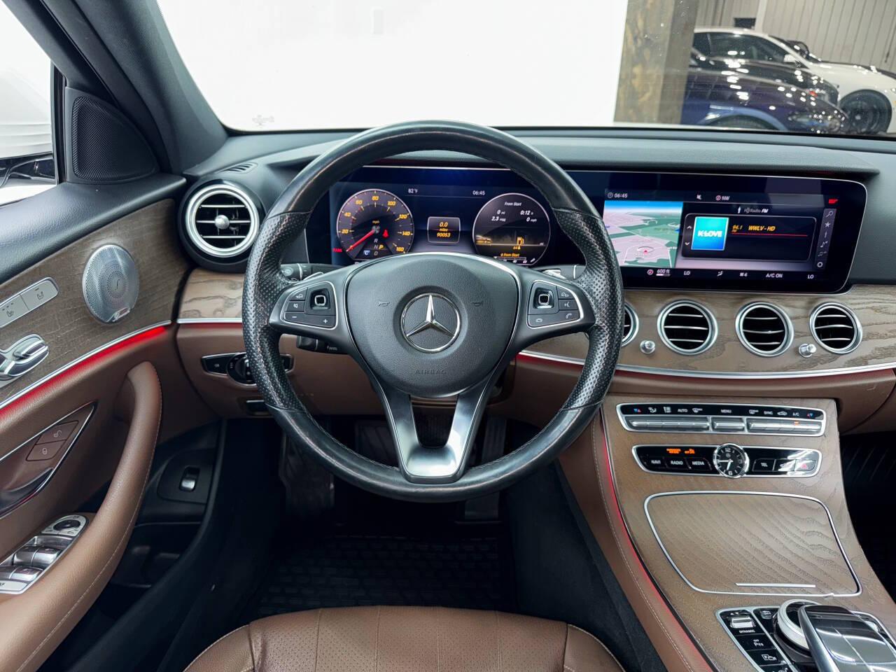 Mercedes-Benz E-Class E300 Luxury 4MATIC Sedan 2018