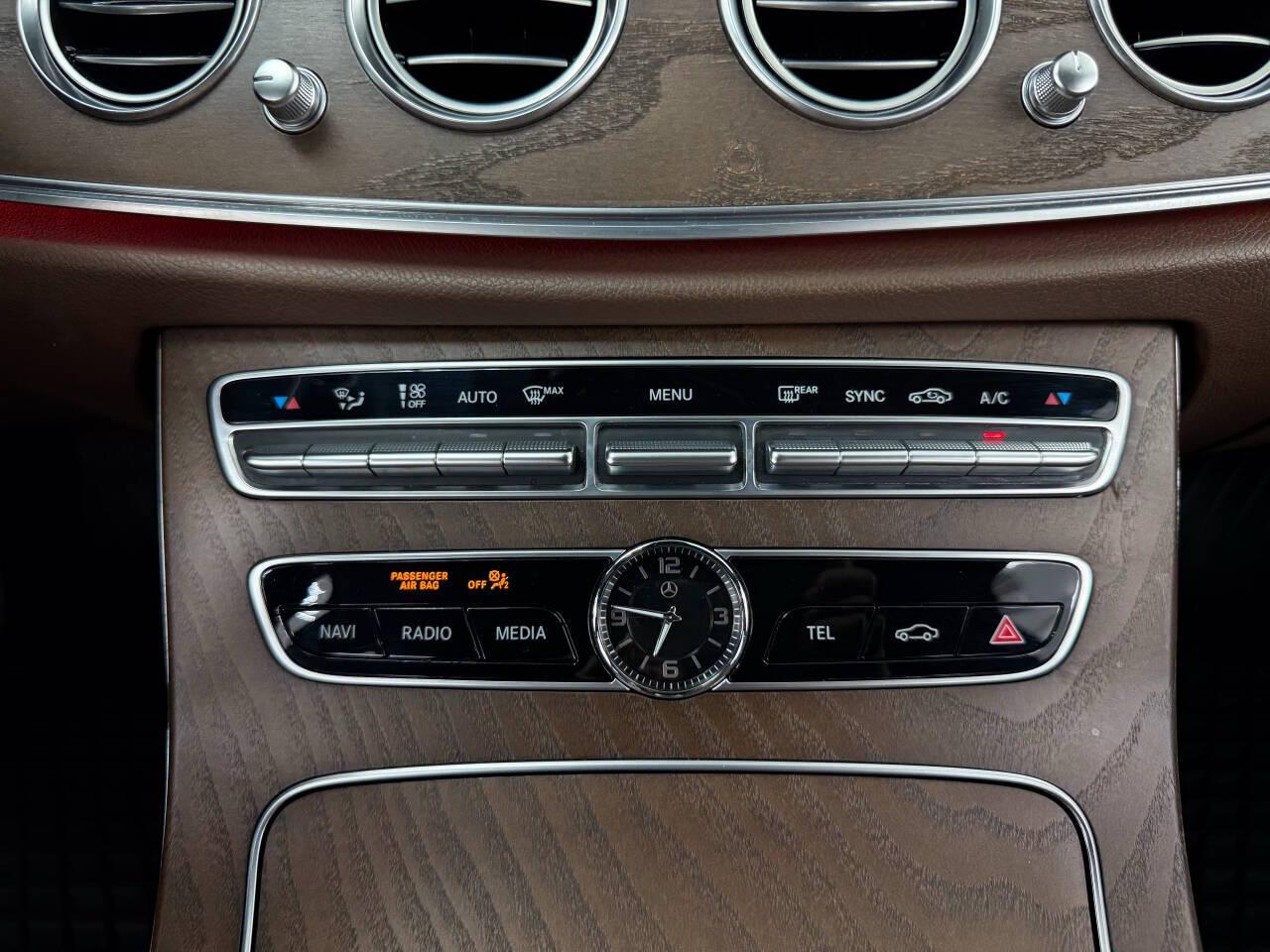 Mercedes-Benz E-Class E300 Luxury 4MATIC Sedan 2018