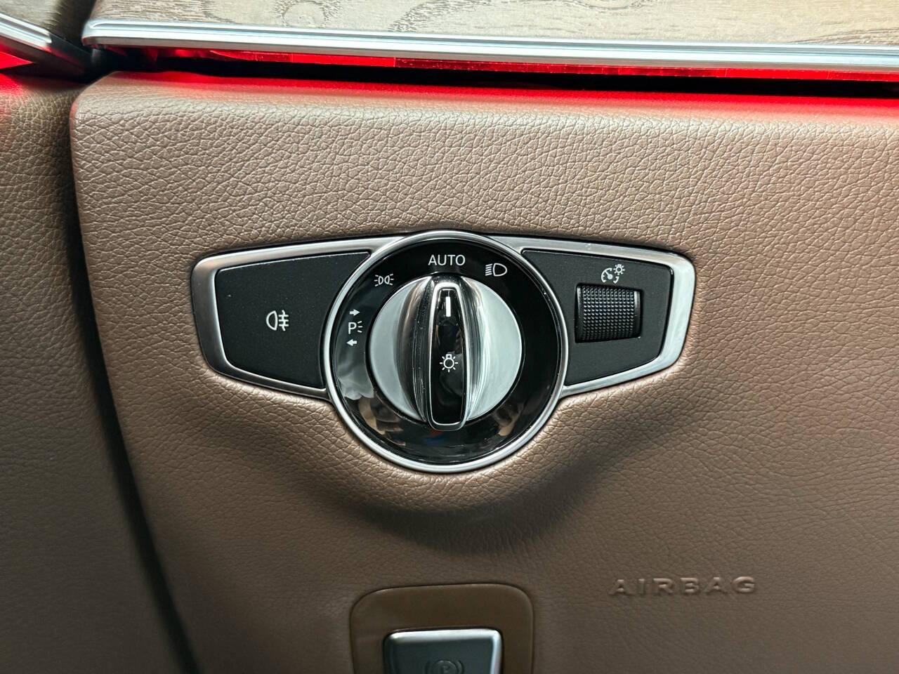 Mercedes-Benz E-Class E300 Luxury 4MATIC Sedan 2018