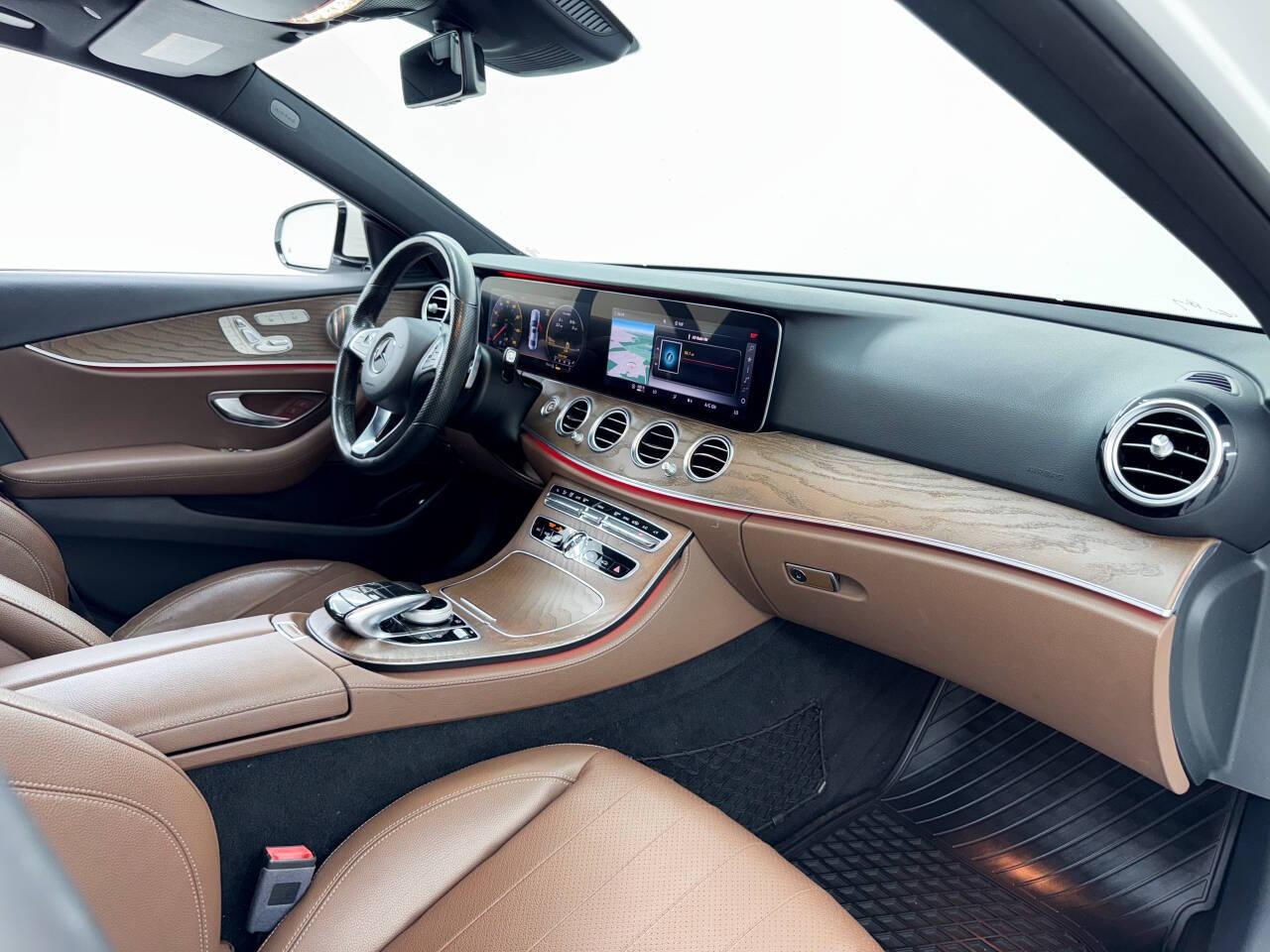 Mercedes-Benz E-Class E300 Luxury 4MATIC Sedan 2018