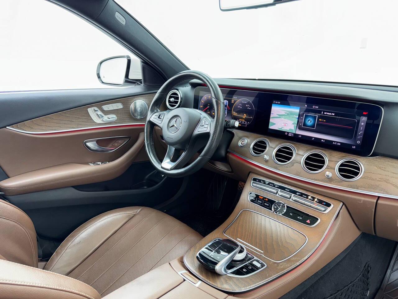 Mercedes-Benz E-Class E300 Luxury 4MATIC Sedan 2018