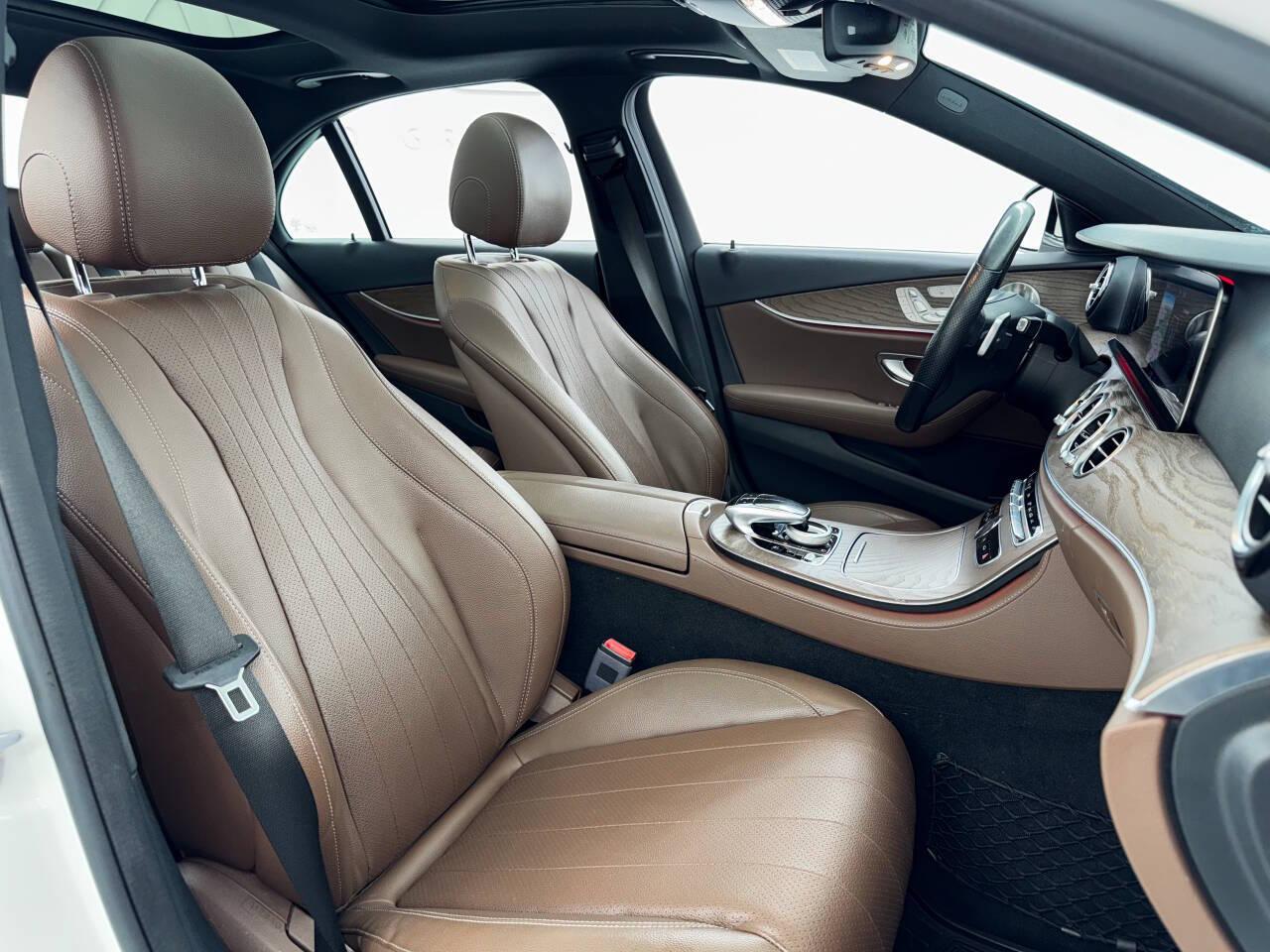 Mercedes-Benz E-Class E300 Luxury 4MATIC Sedan 2018