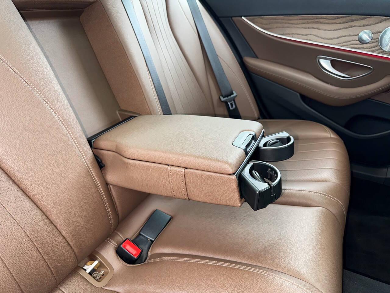 Mercedes-Benz E-Class E300 Luxury 4MATIC Sedan 2018
