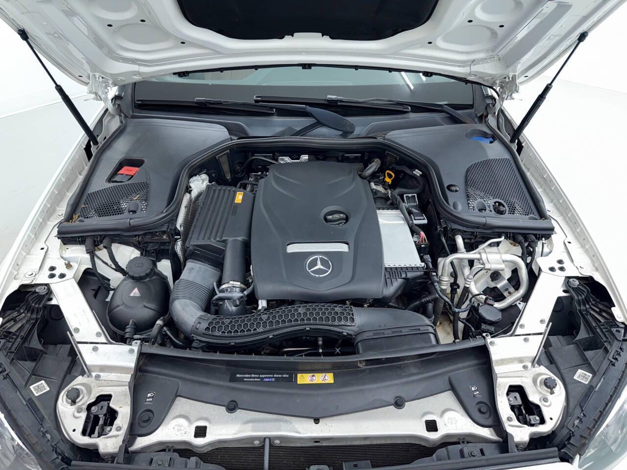 Mercedes-Benz E-Class E300 Luxury 4MATIC Sedan 2018