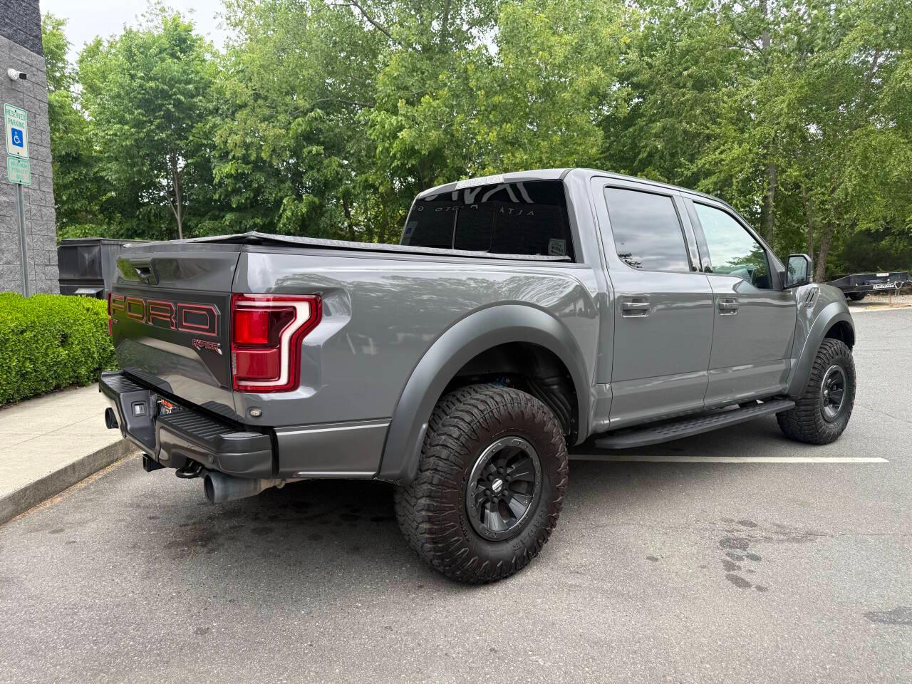 Ford F-150 Raptor SuperCrew 4WD 2018