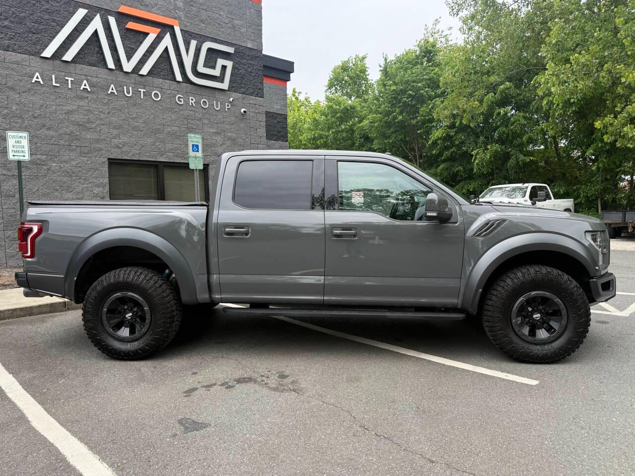Ford F-150 Raptor SuperCrew 4WD 2018