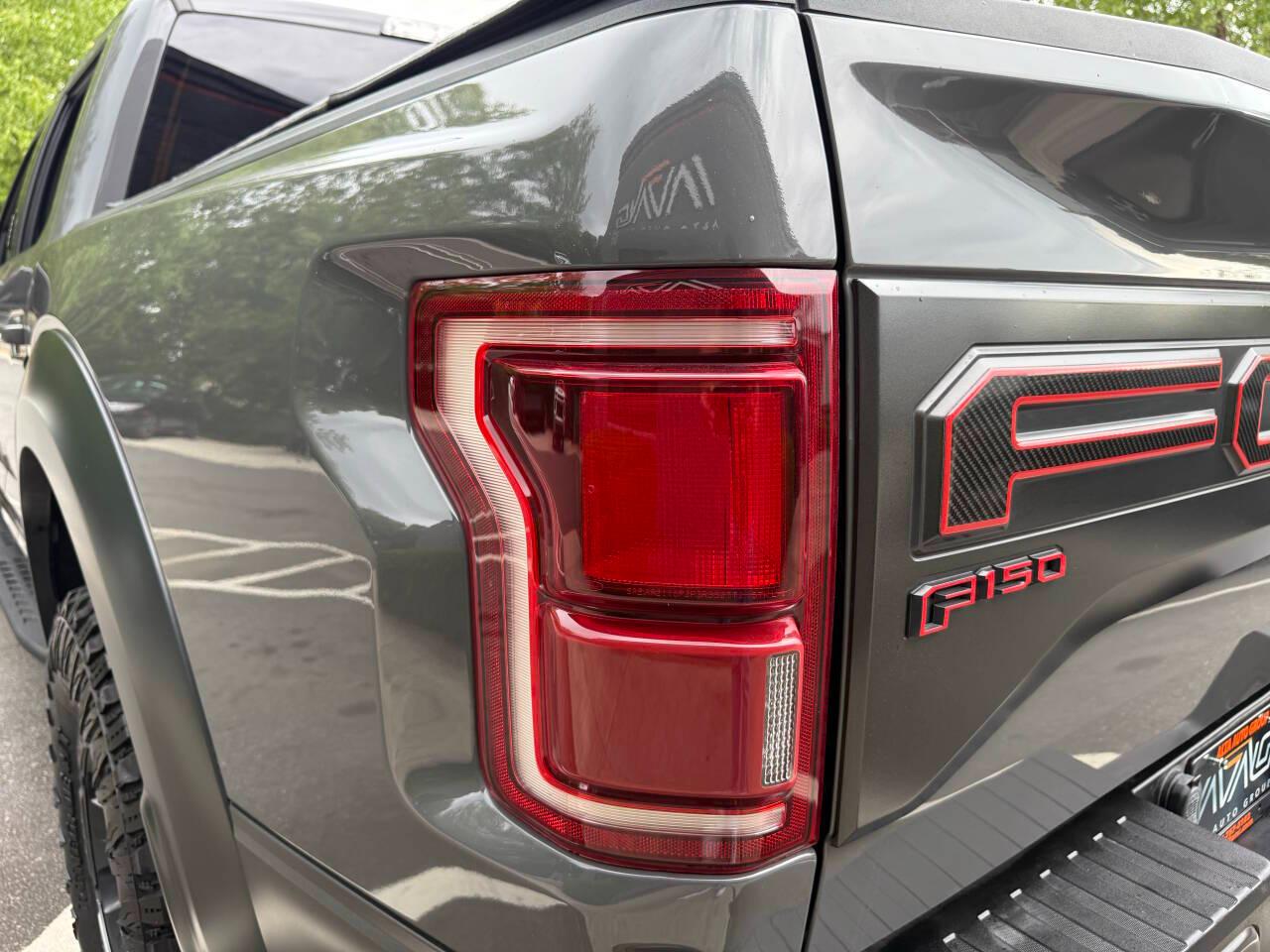 Ford F-150 Raptor SuperCrew 4WD 2018