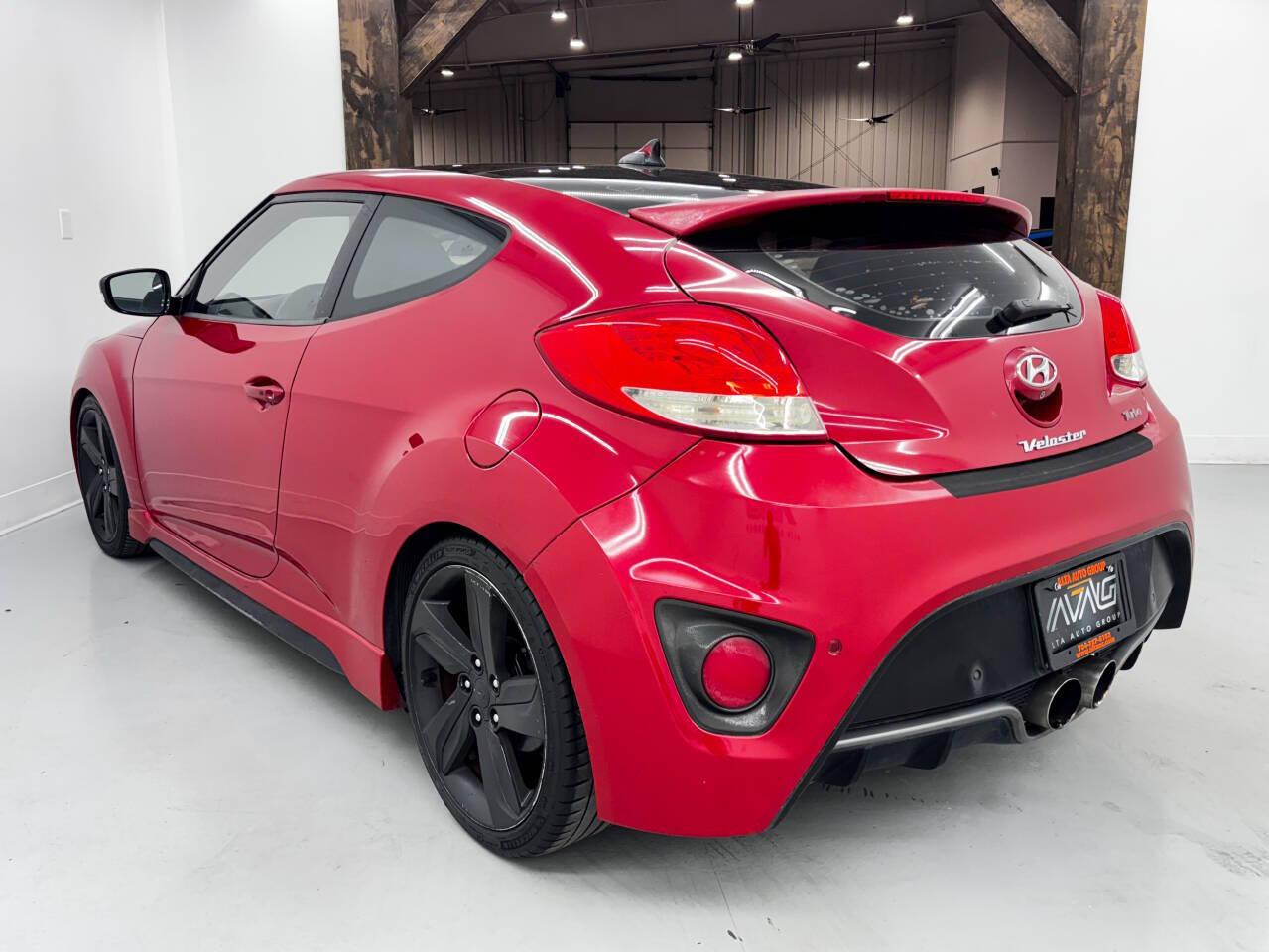 Hyundai Veloster Base 2013