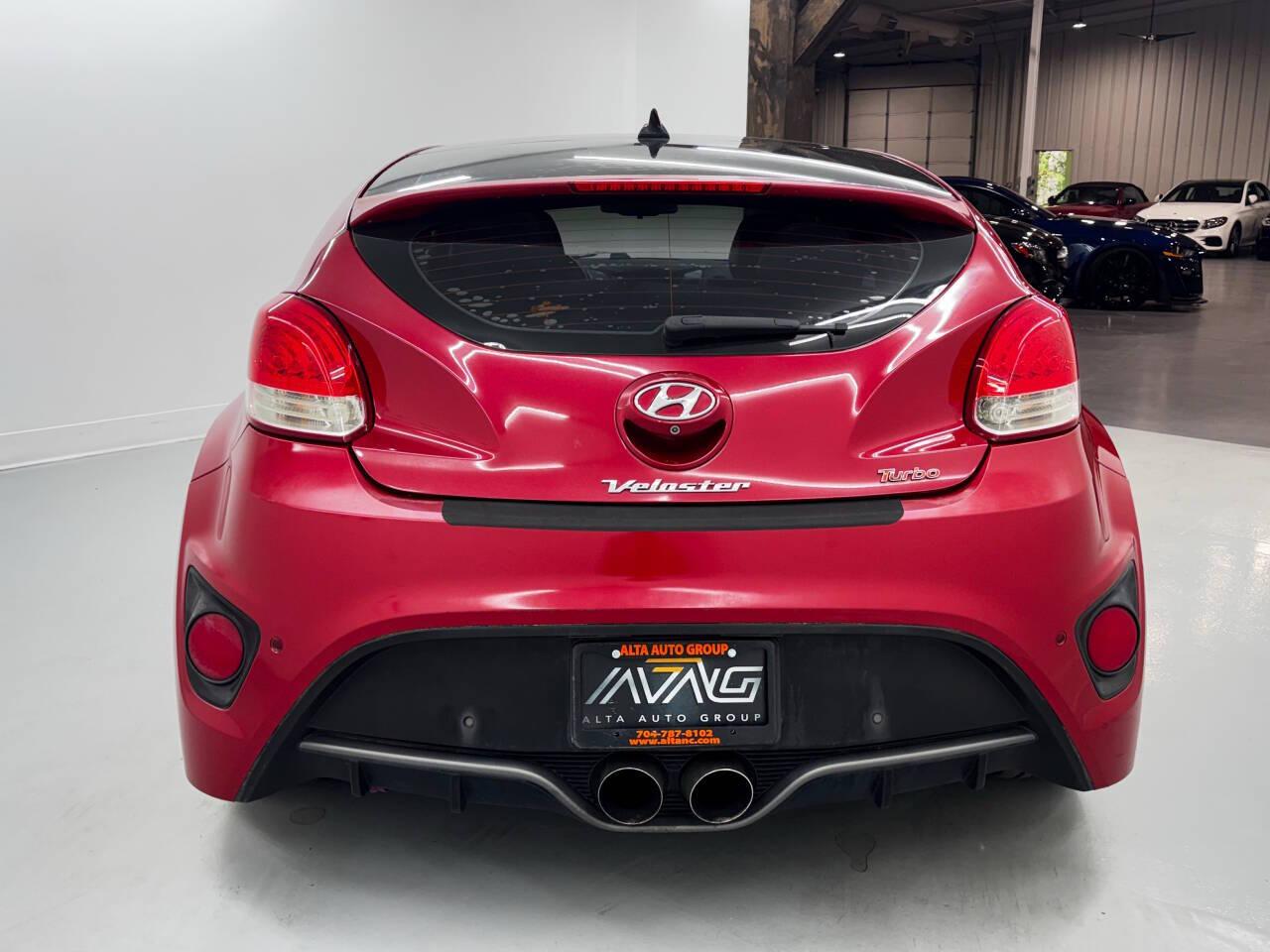 Hyundai Veloster Base 2013