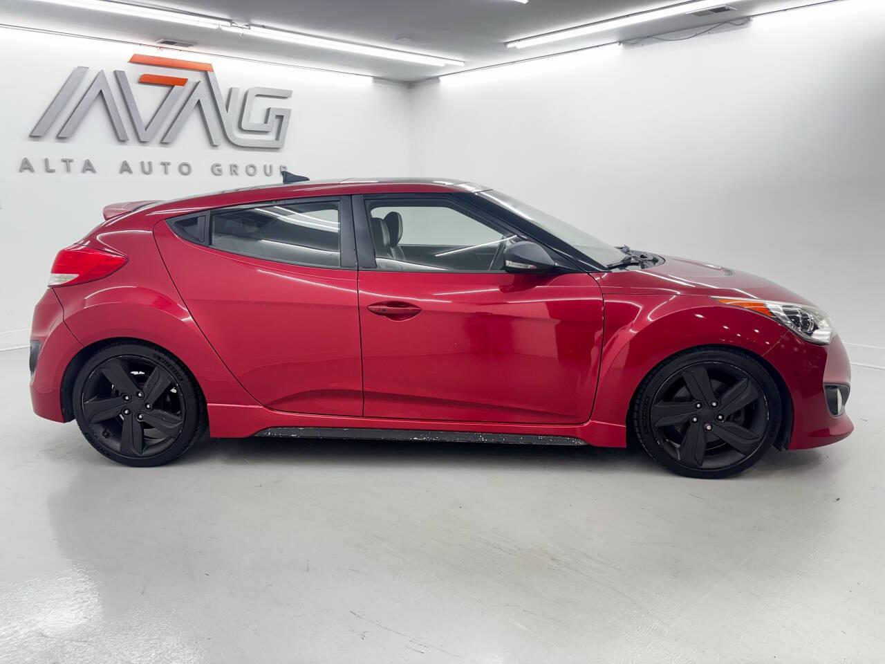 Hyundai Veloster Base 2013