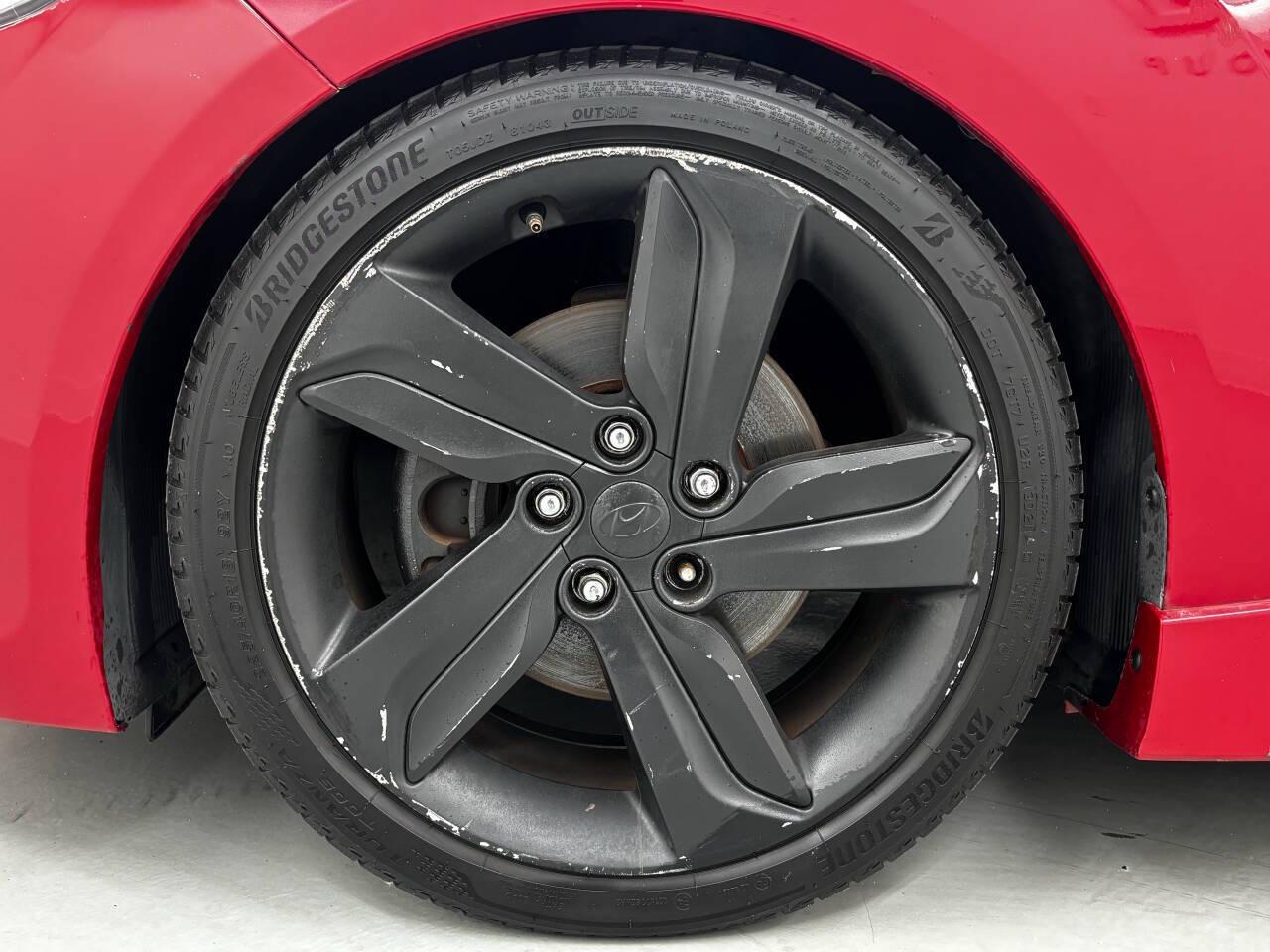 Hyundai Veloster Base 2013