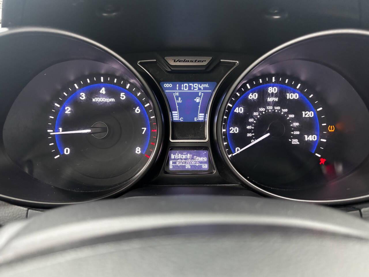 Hyundai Veloster Base 2013