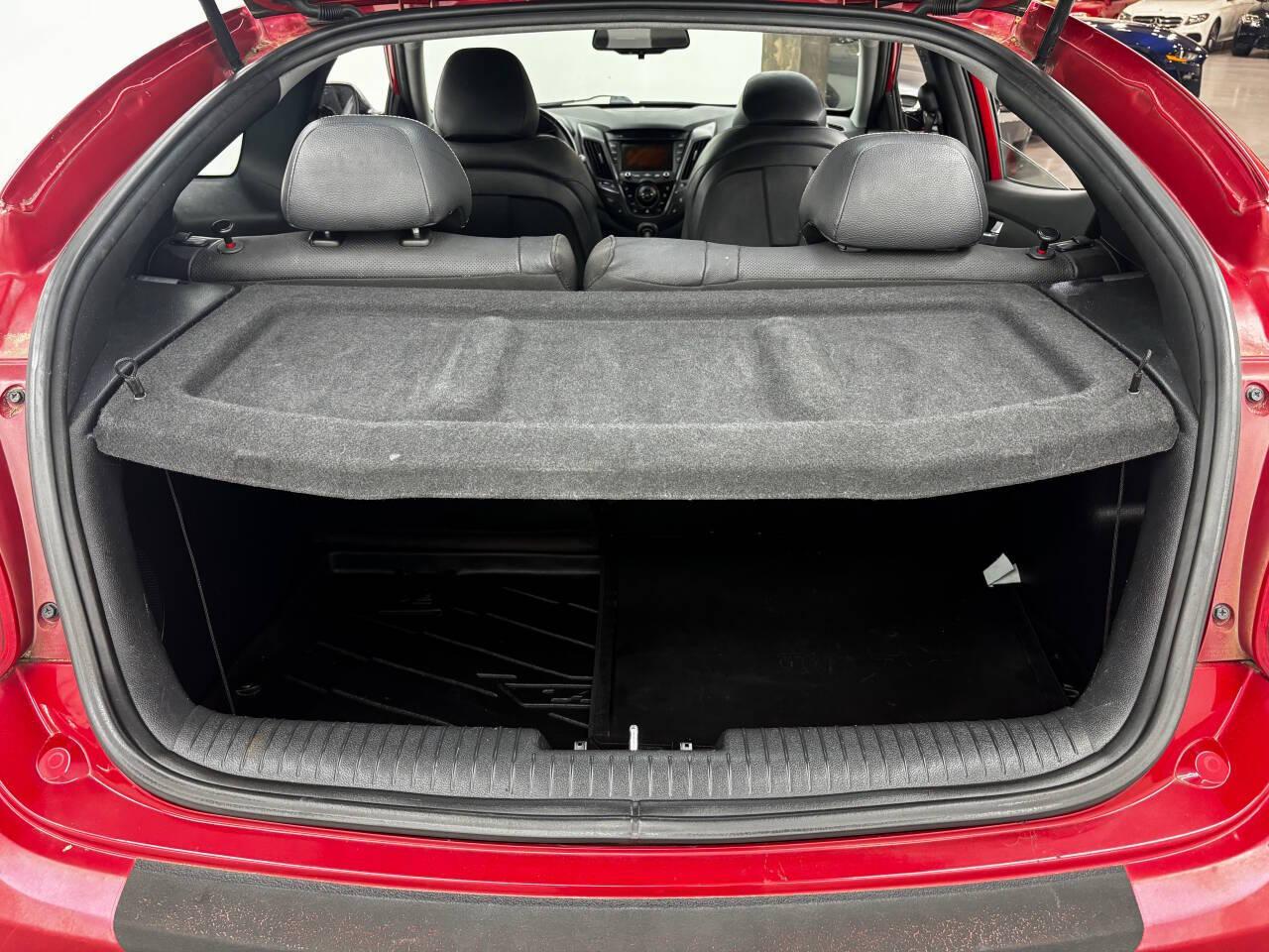 Hyundai Veloster Base 2013