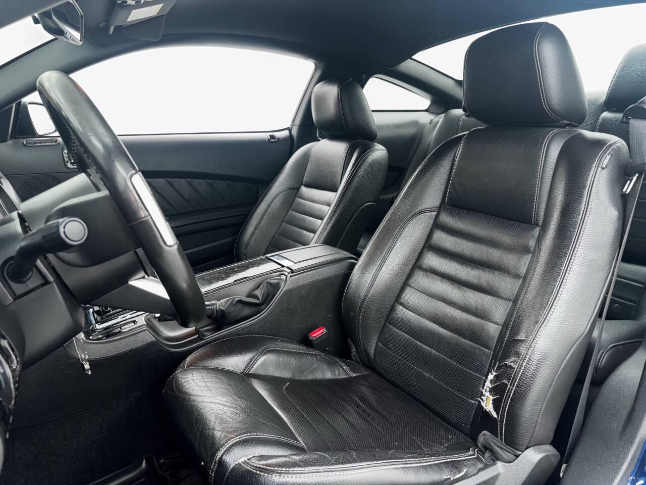 Ford Mustang GT Coupe 2011
