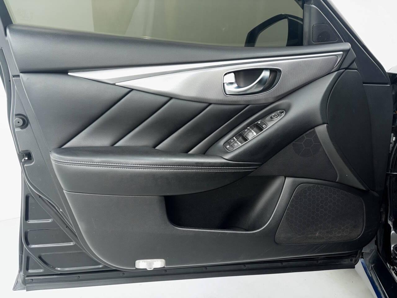 Infiniti Q50 Premium 2014