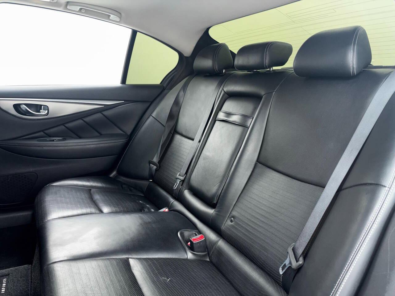 Infiniti Q50 Premium 2014