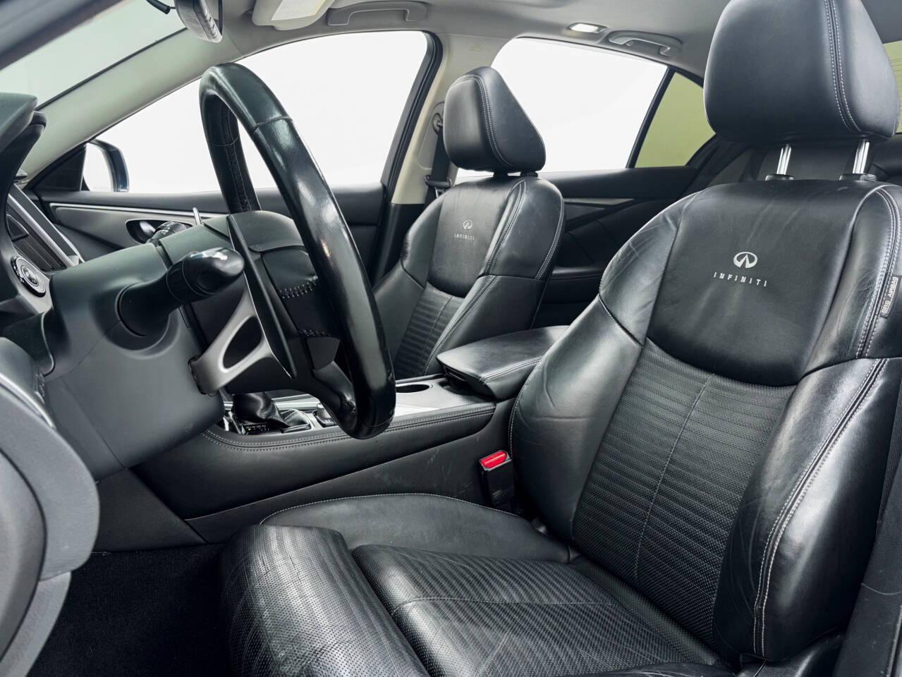 Infiniti Q50 Premium 2014
