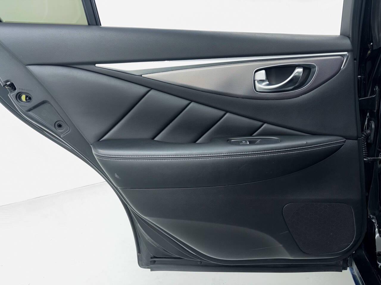 Infiniti Q50 Premium 2014