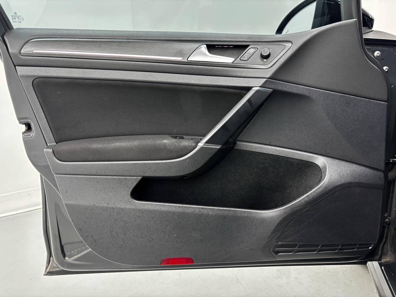 Volkswagen Golf GTI SE 7A 2019