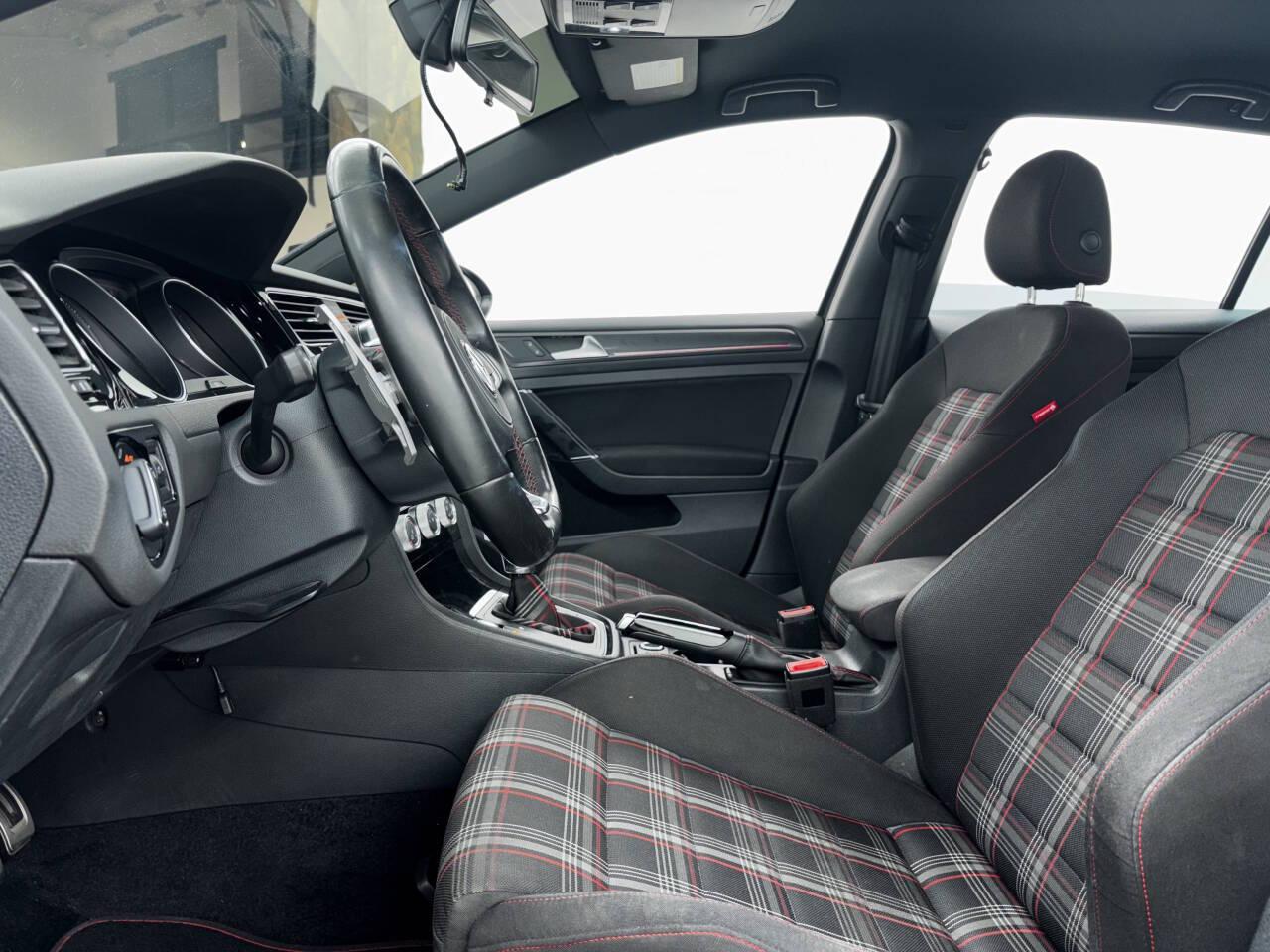 Volkswagen Golf GTI SE 7A 2019