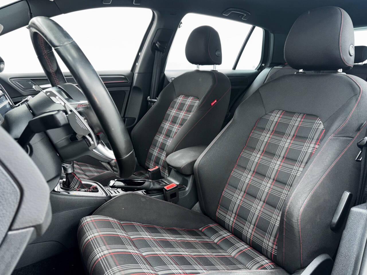 Volkswagen Golf GTI SE 7A 2019