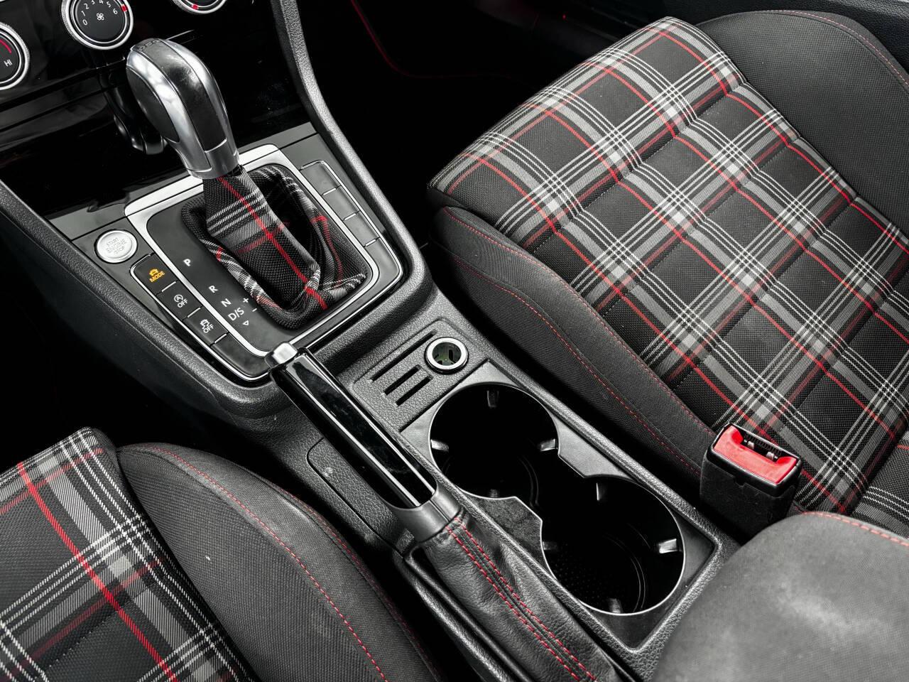 Volkswagen Golf GTI SE 7A 2019