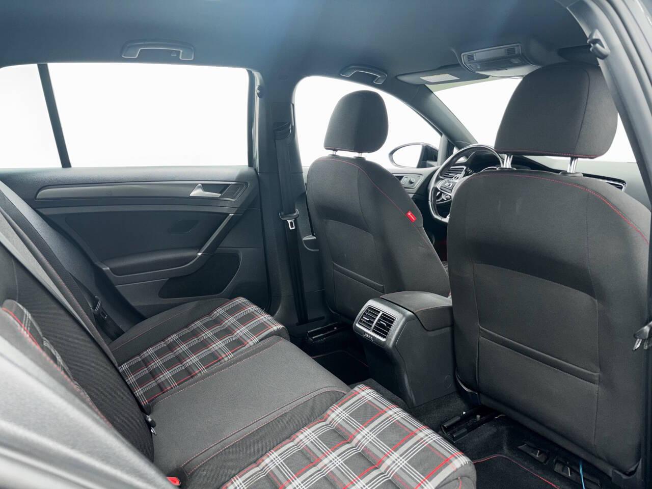 Volkswagen Golf GTI SE 7A 2019