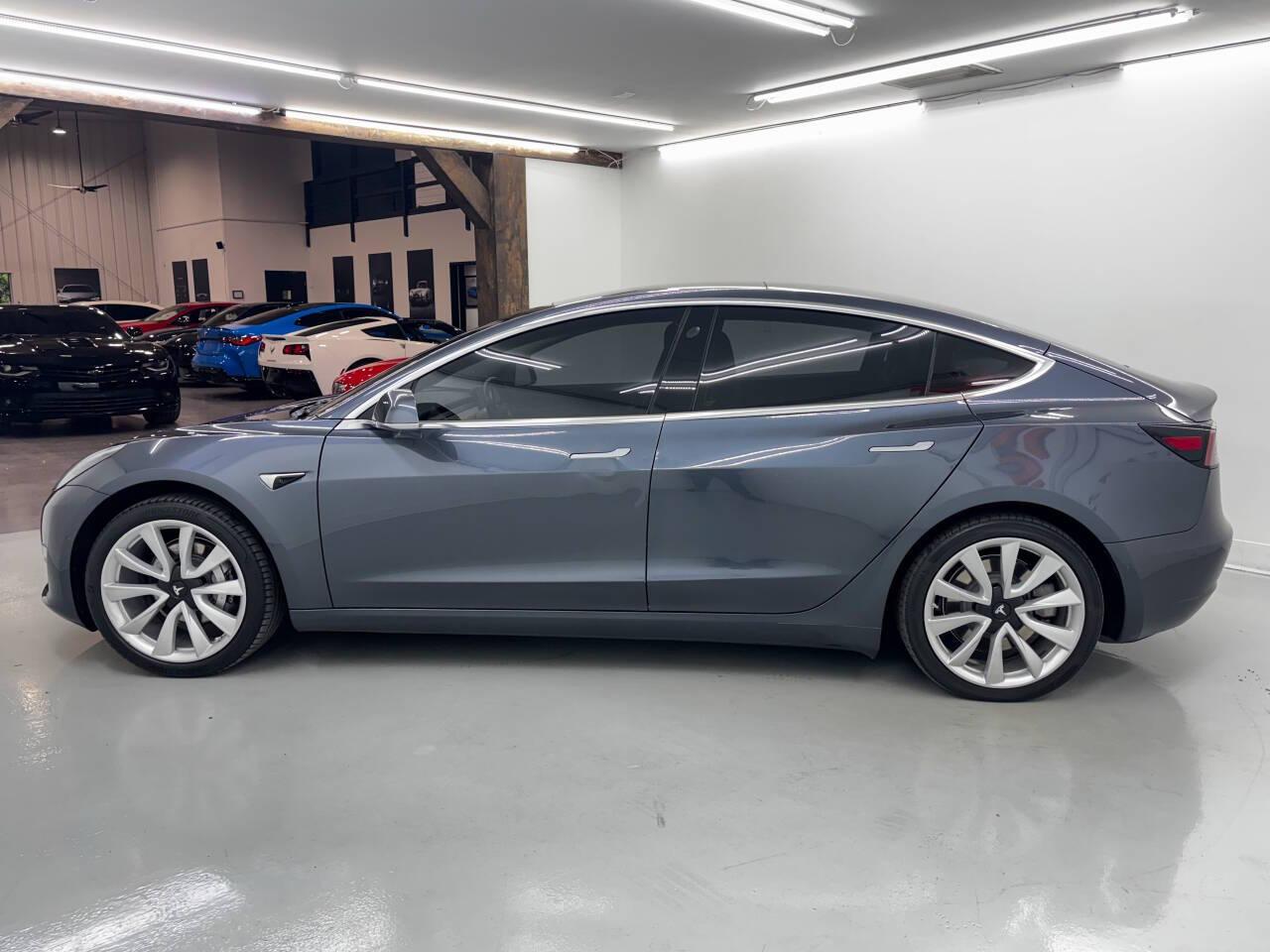 Tesla Model 3 Base 2018