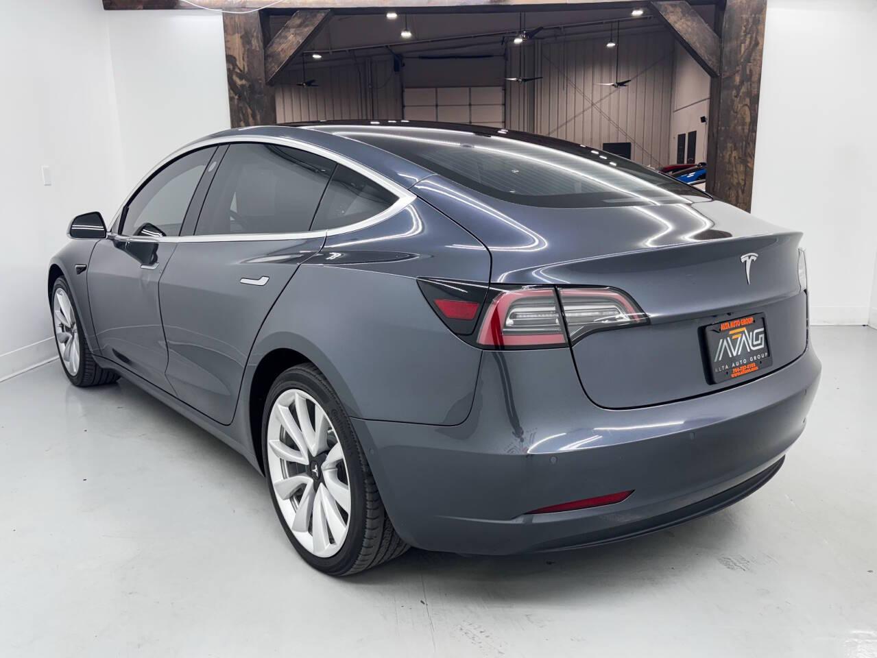 Tesla Model 3 Base 2018