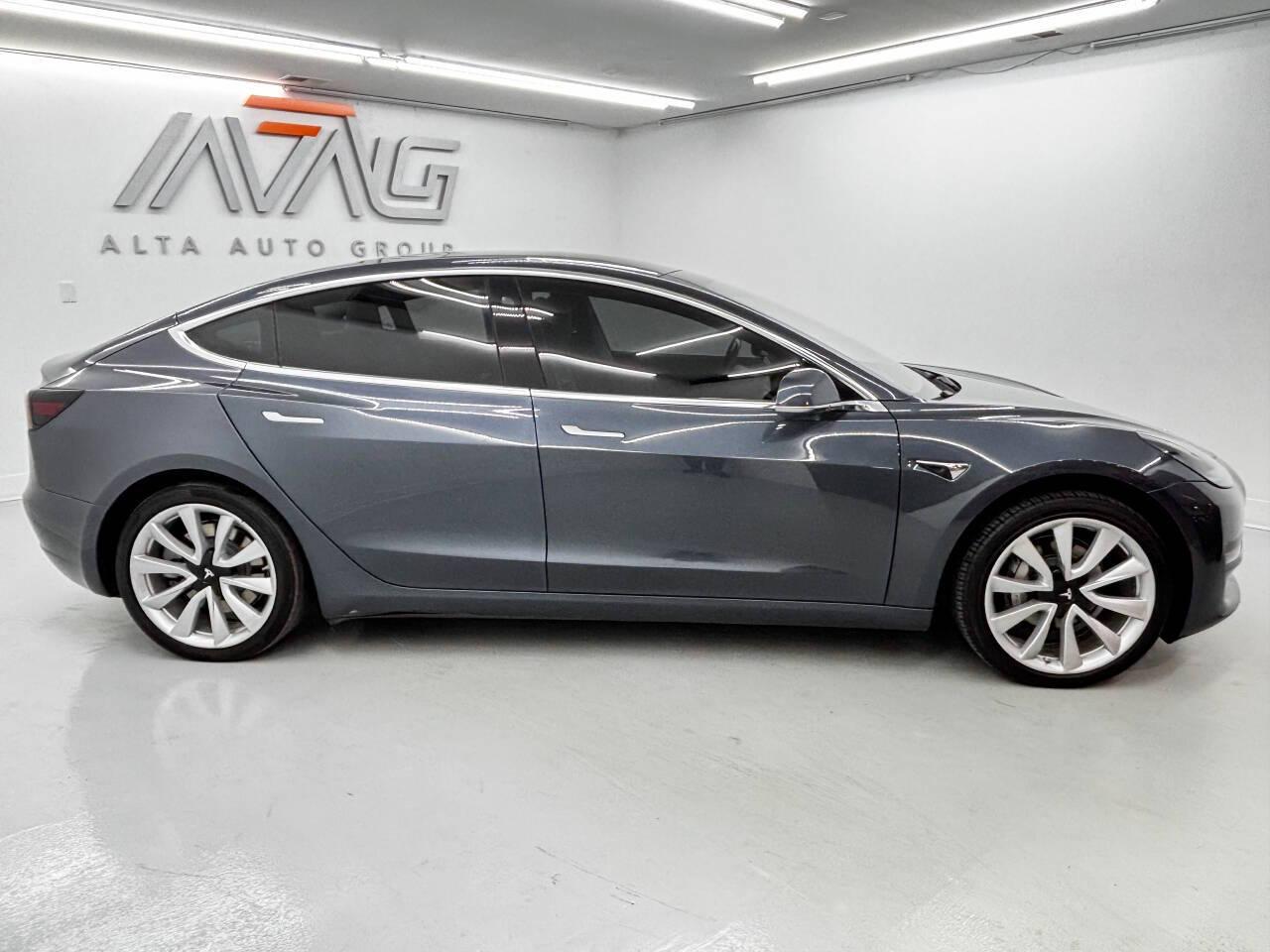 Tesla Model 3 Base 2018
