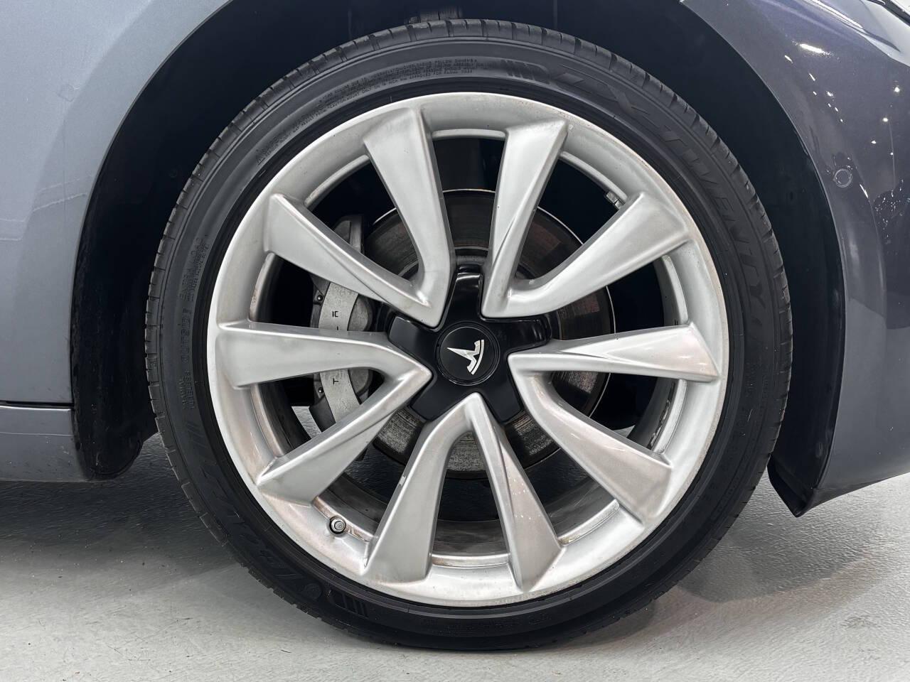Tesla Model 3 Base 2018