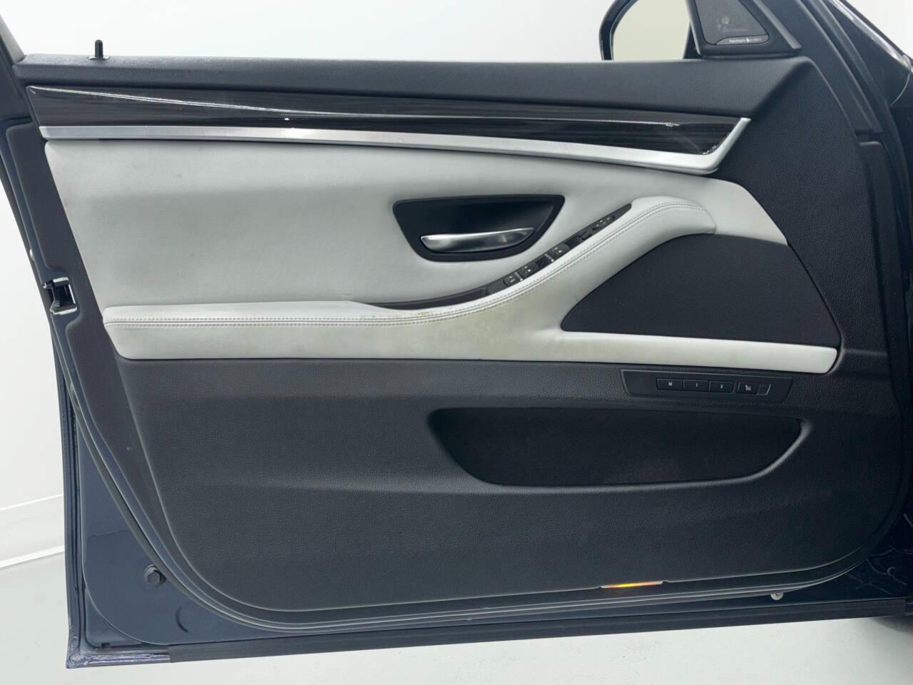 BMW M5 Sedan 2014